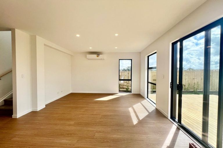 Photo of property in 4b Mahogany Street, Westgate, 0814