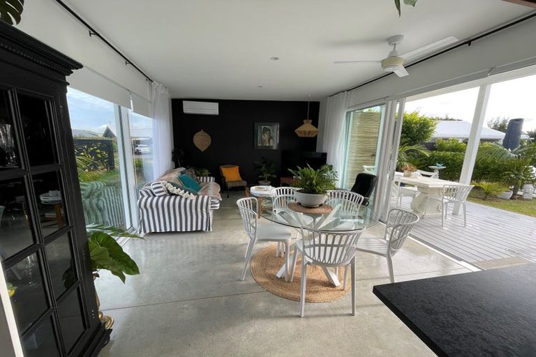 Photo of property in 2 Taimoana Close, Mangawhai Heads, Mangawhai, 0505