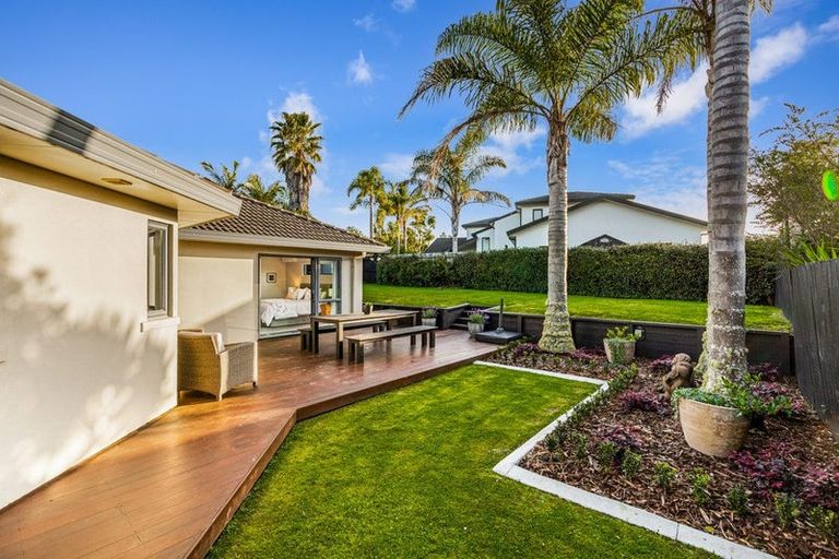 Photo of property in 87 Te Wharau Drive, Greenhithe, Auckland, 0632