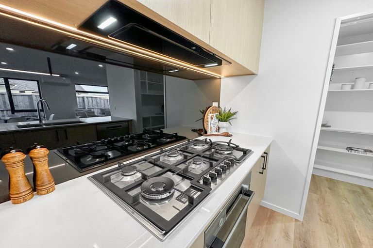 Photo of property in 2 Pitchford Lane, Rolleston, 7614