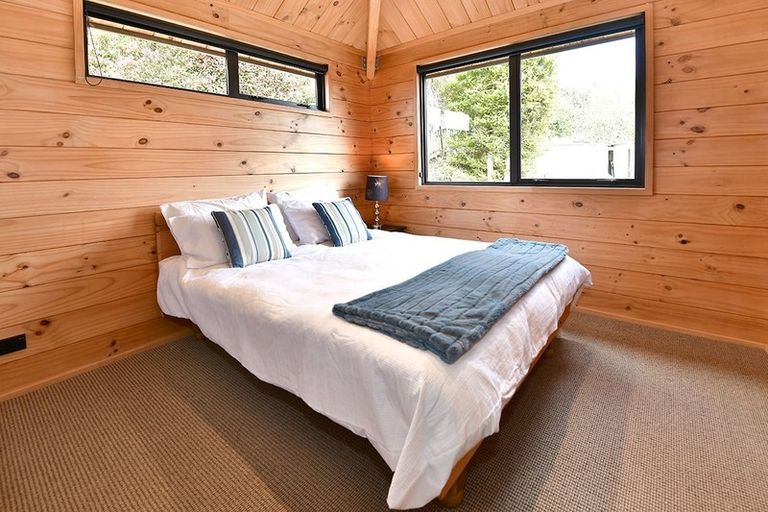 Photo of property in 4 Kanuka Road, Sandspit, Warkworth, 0982