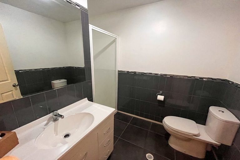 Photo of property in 9g Crohane Place, Addington, Christchurch, 8024