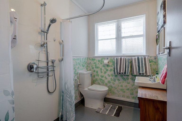 Photo of property in 39 Andrew Avenue, Roslyn, Palmerston North, 4414