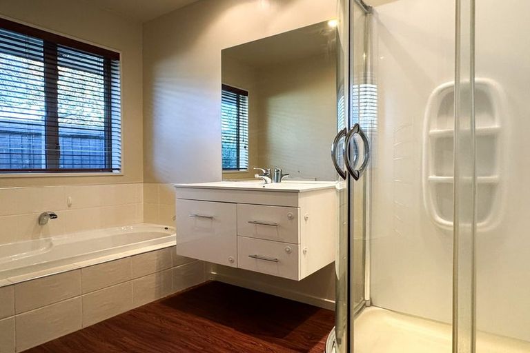 Photo of property in 21 Dunsford Close, Halswell, Christchurch, 8025