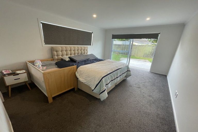 Photo of property in 5 Hollard Grove, Avalon, Lower Hutt, 5011