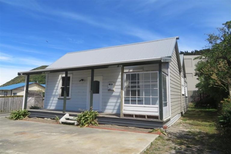 Photo of property in 41a Happy Valley Road, Owhiro Bay, Wellington, 6023