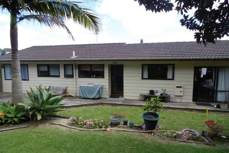 Photo of property in 6 Mistletoe Place, Browns Bay, Auckland, 0630