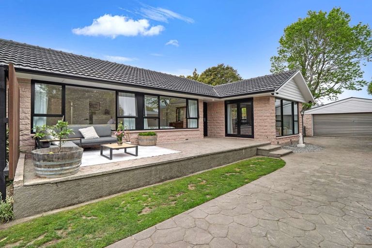 Photo of property in 53 Woodbury Street, Russley, Christchurch, 8042