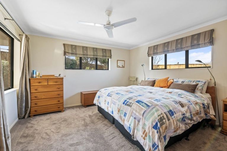 Photo of property in 4 Bayview Park Lane, Orewa, 0931