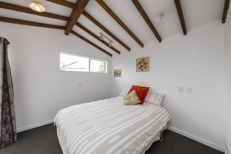 Photo of property in 2 Fagan Street, Sanson, 4817