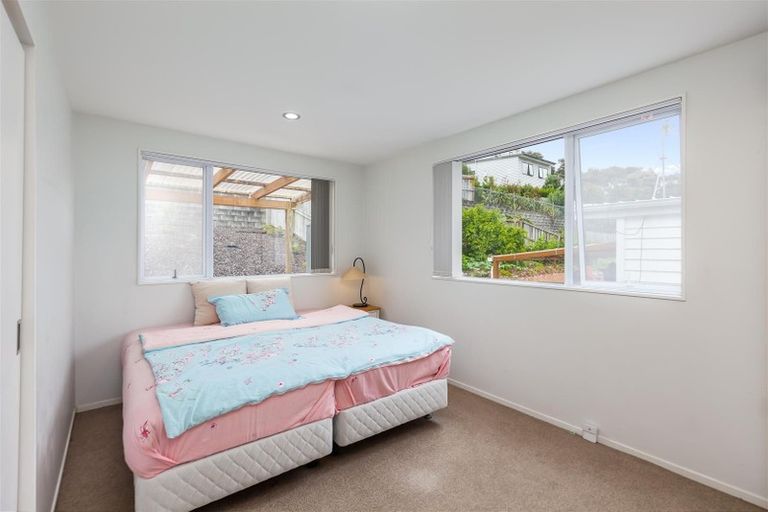 Photo of property in 92 Kaipatiki Road, Glenfield, Auckland, 0629
