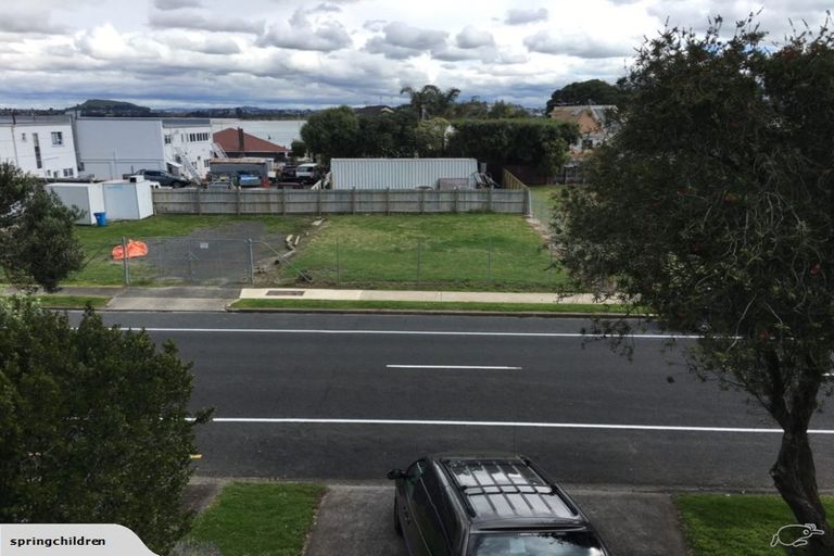 Photo of property in 86 Hattaway Avenue, Bucklands Beach, Auckland, 2012