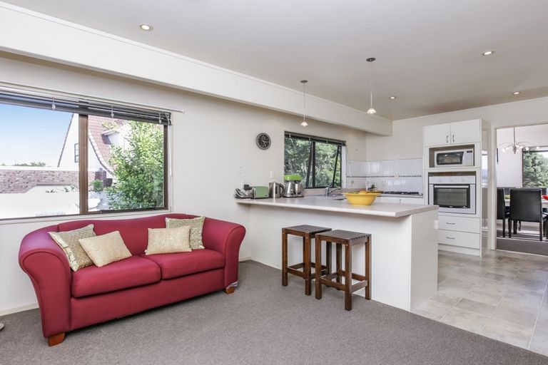 Photo of property in 2/36 Takapu Street, Henderson, Auckland, 0612