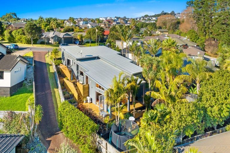 Photo of property in 20 Admirals Court Drive, Greenhithe, Auckland, 0632