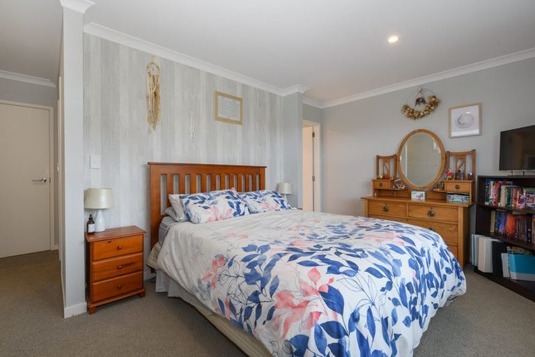 Photo of property in 230 Ballintoy Park Drive, Welcome Bay, Tauranga, 3175