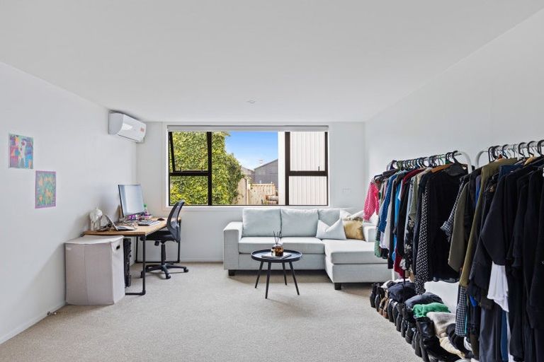 Photo of property in 19 Henui Street, Strandon, New Plymouth, 4312