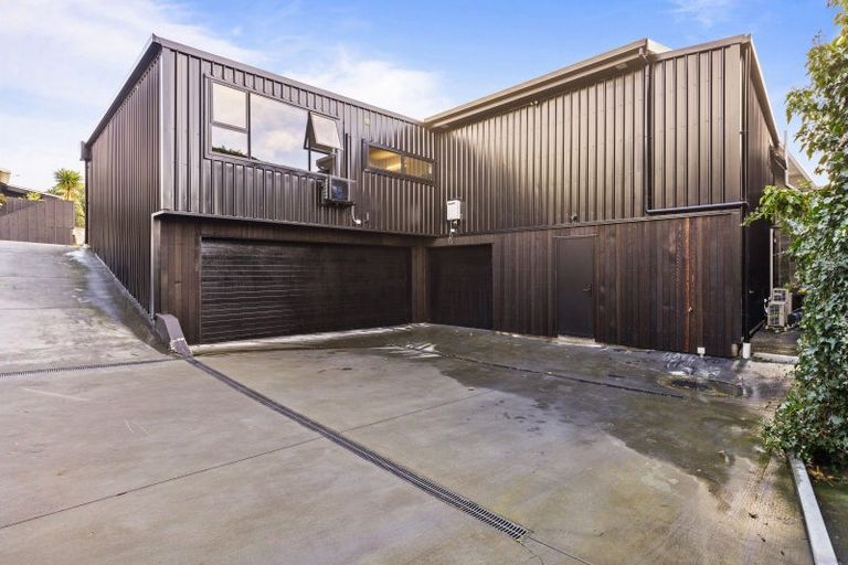 Photo of property in 19 Henui Street, Strandon, New Plymouth, 4312