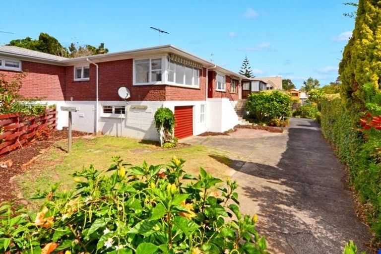Photo of property in 4/155 Shakespeare Road, Milford, Auckland, 0620