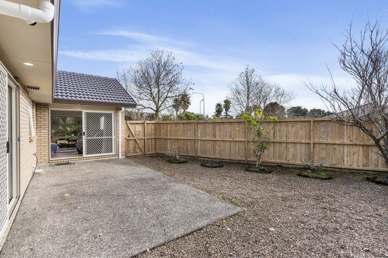 Photo of property in 2 Marlon Lane, East Tamaki, Auckland, 2016