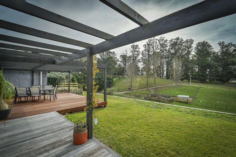 Photo of property in 537 Apley Road, Puketapu, Napier, 4184
