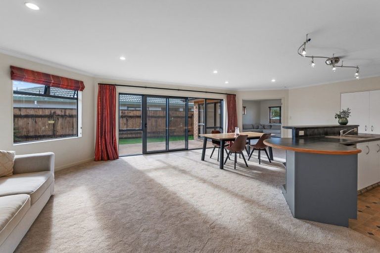 Photo of property in 11 Homewood Avenue, Levin, 5510