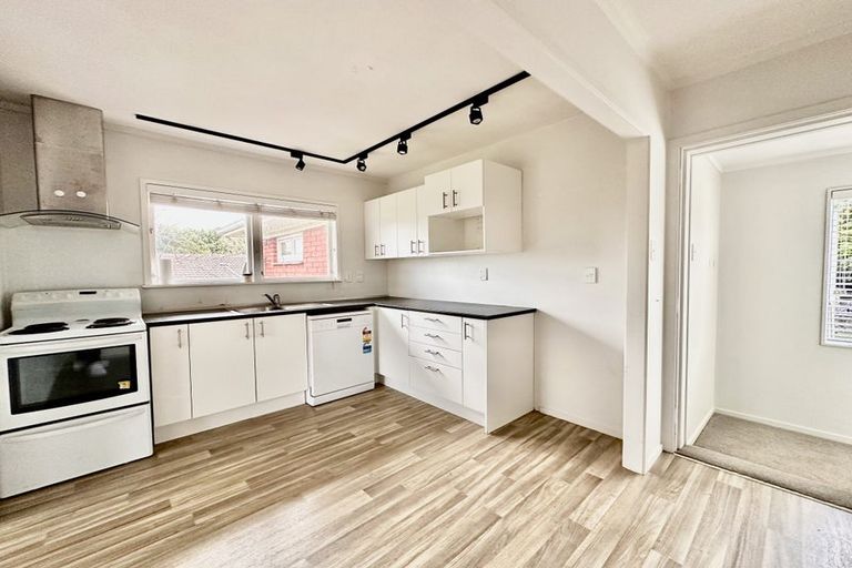 Photo of property in 4/155 Shakespeare Road, Milford, Auckland, 0620