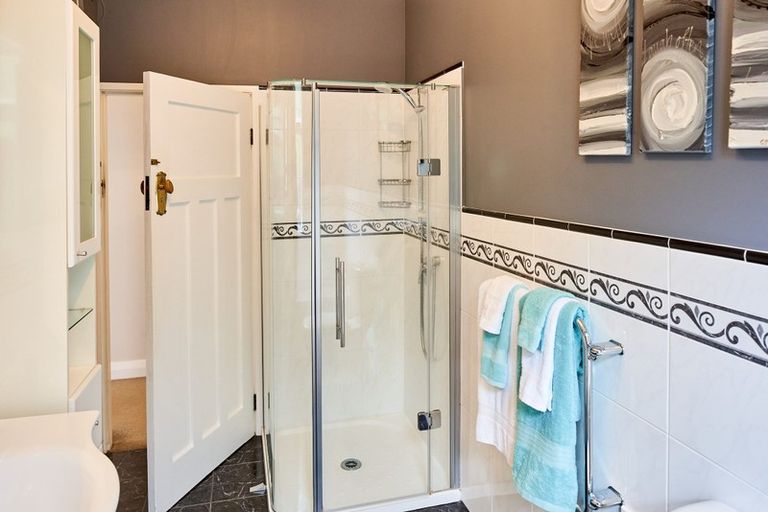 Photo of property in 172 Knights Road, Hutt Central, Lower Hutt, 5011