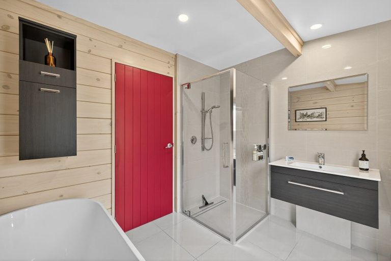 Photo of property in 21 Te Haunui Lane, Pegasus, 7612