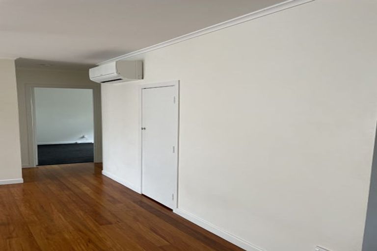 Photo of property in 2/1a Wade Avenue, Onehunga, Auckland, 1061