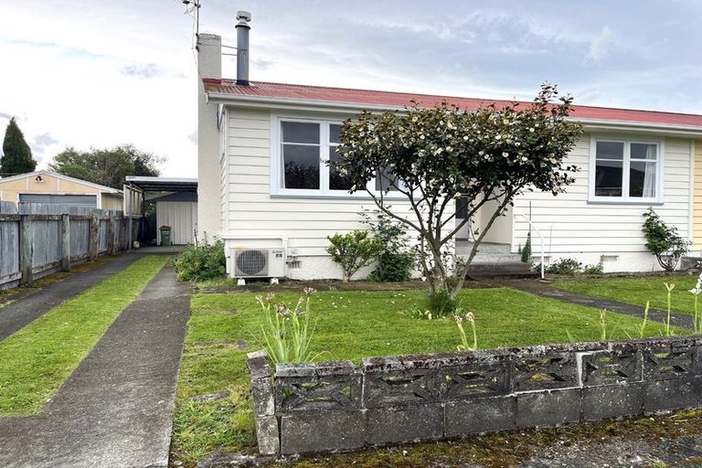 Photo of property in 6 Bannister Court, Masterton, 5810