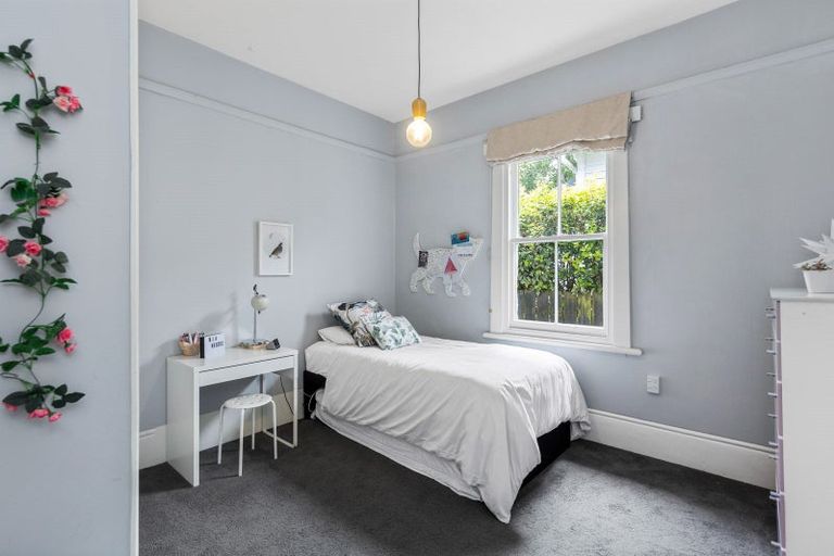 Photo of property in 16 Rossgrove Terrace, Mount Albert, Auckland, 1025