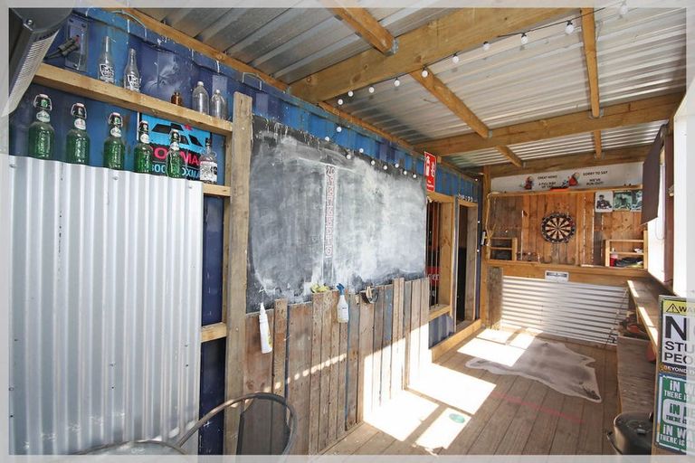 Photo of property in 128 Cummerfield Road, Foxton, 4891