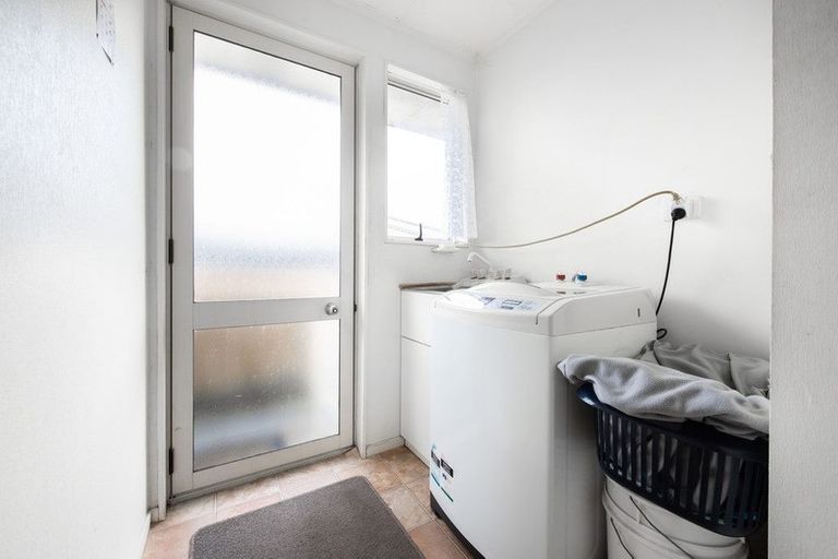 Photo of property in 41a Woodside Road, Massey, Auckland, 0614