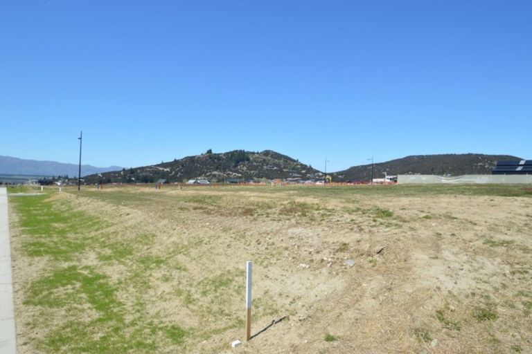 Photo of property in 59 Mount Nicholas Avenue, Wanaka, 9305