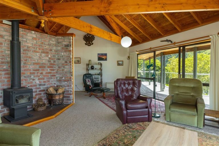 Photo of property in 1 Oliver Place, Anakiwa, Linkwater, 7281