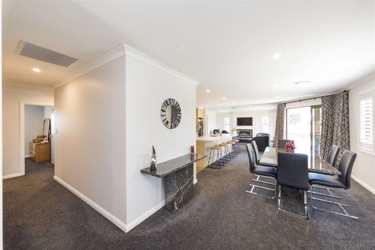 Photo of property in 20 Tula Lane, Kelvin Grove, Palmerston North, 4470
