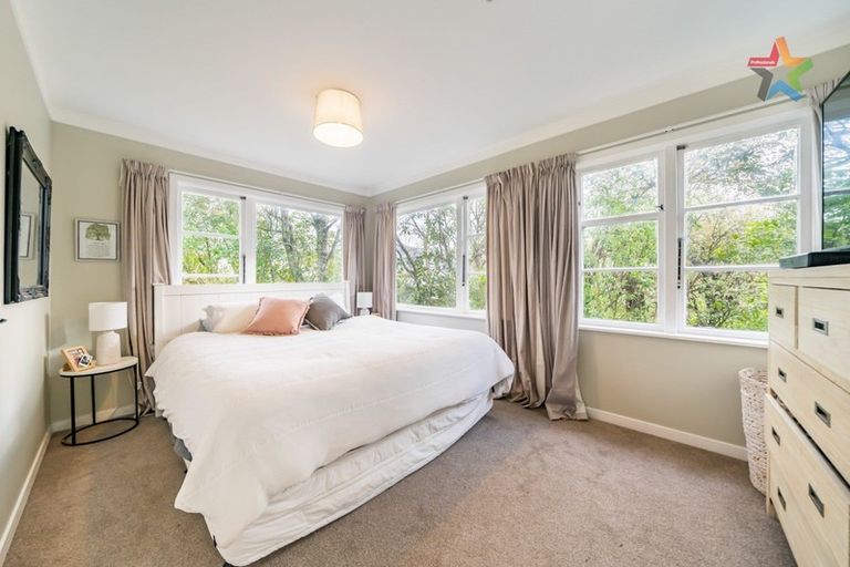 Photo of property in 15 Kennedy Grove, Stokes Valley, Lower Hutt, 5019