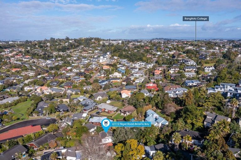 Photo of property in 2/112 Nigel Road, Browns Bay, Auckland, 0630