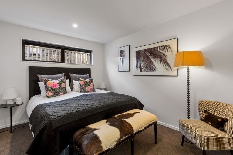 Photo of property in 2 Wanderer Lane, Jacks Point, Queenstown, 9371