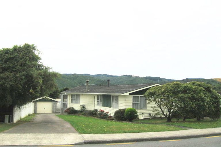 Photo of property in 37 Hillside Drive, Maoribank, Upper Hutt, 5018