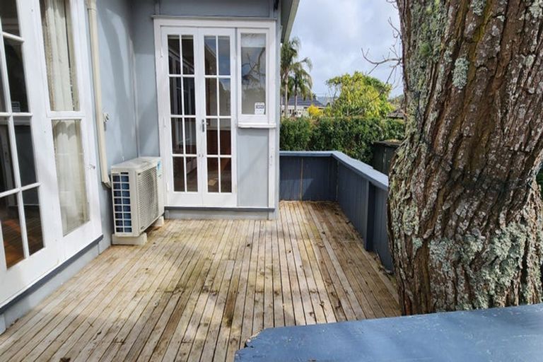 Photo of property in 77 Tahapa Crescent, Meadowbank, Auckland, 1072