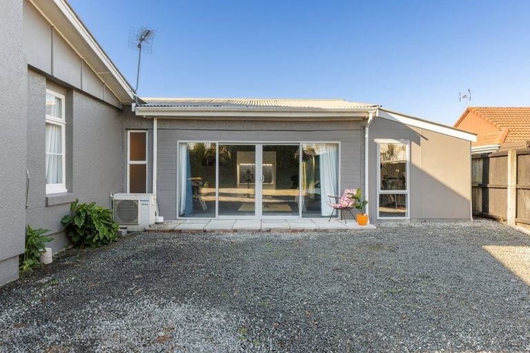 Photo of property in 18 Croziers Road, St Albans, Christchurch, 8052