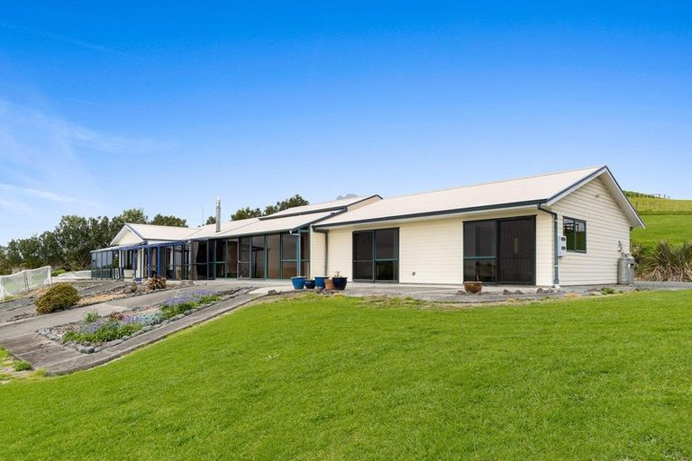 Photo of property in 235 Valley View Road, Otaika, Whangarei, 0170
