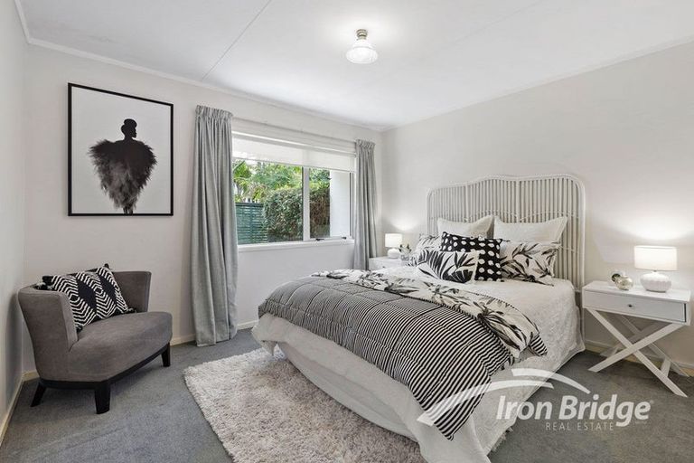 Photo of property in 1/17 Cresta Avenue, Beach Haven, Auckland, 0626