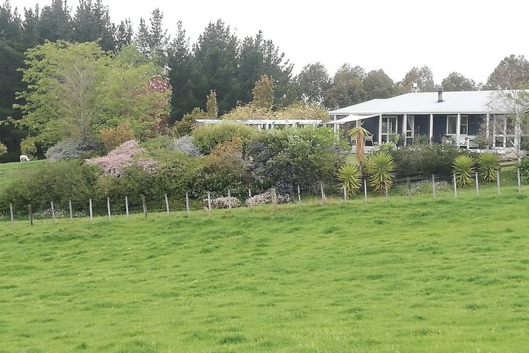 Photo of property in 300 Homewood Road, Waipawa, Otane, 4277