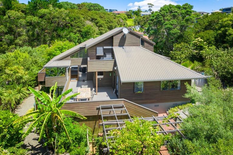 Photo of property in 6 Whale Cove, Stanmore Bay, Whangaparaoa, 0932