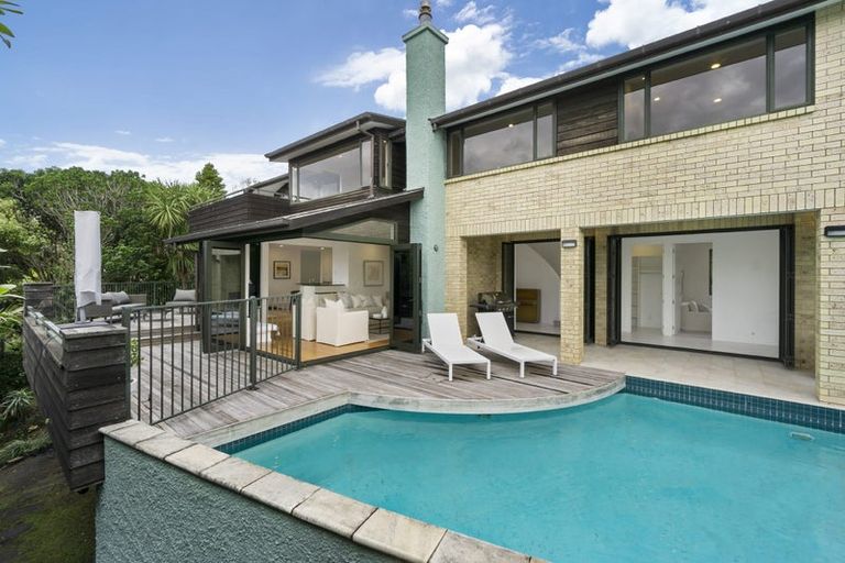 Photo of property in 95b Braemar Road, Castor Bay, Auckland, 0620