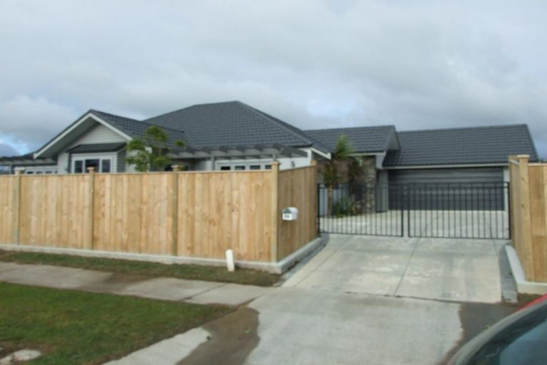 Photo of property in 14 Rosalie Terrace, Kelvin Grove, Palmerston North, 4414