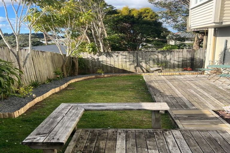 Photo of property in 1/315 Rangatira Road, Beach Haven, Auckland, 0626
