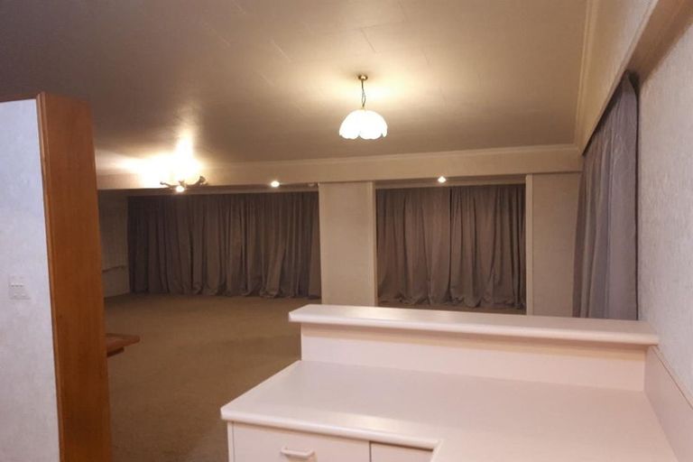 Photo of property in 166 Roslyn Road, Levin, 5510